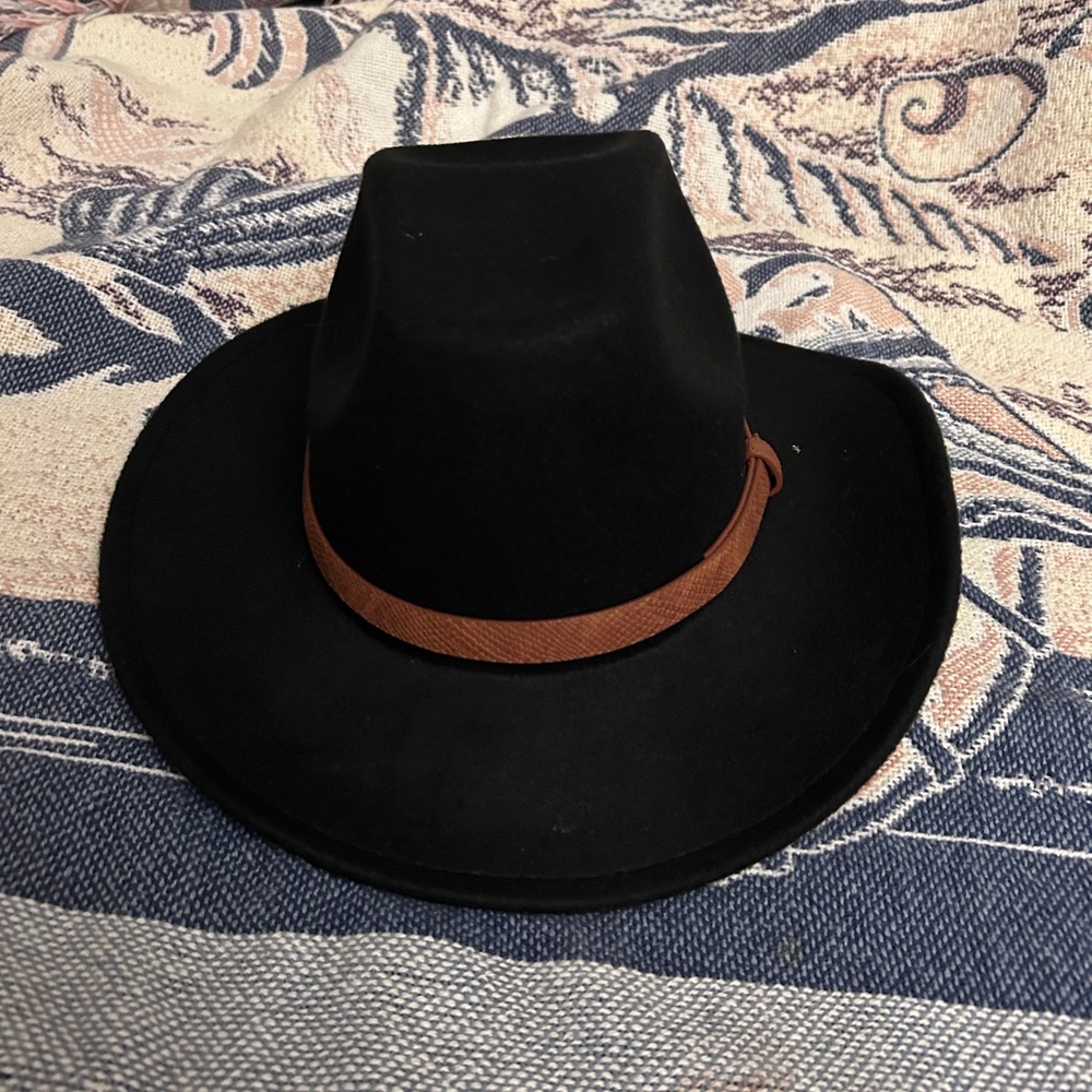 Black Wide-Brimmed Hat with Brown Accent